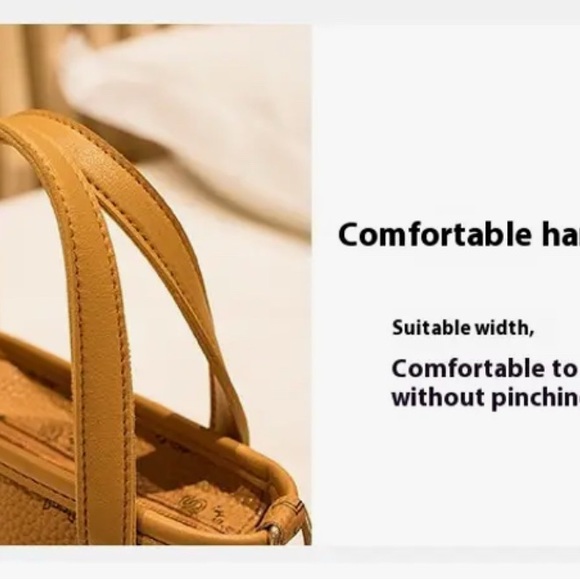 Red or Black Women’s Small Tote Bag NIP - Picture 14 of 14